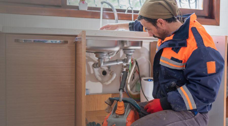 Expert burst pipe repair services in Hiawatha, WV